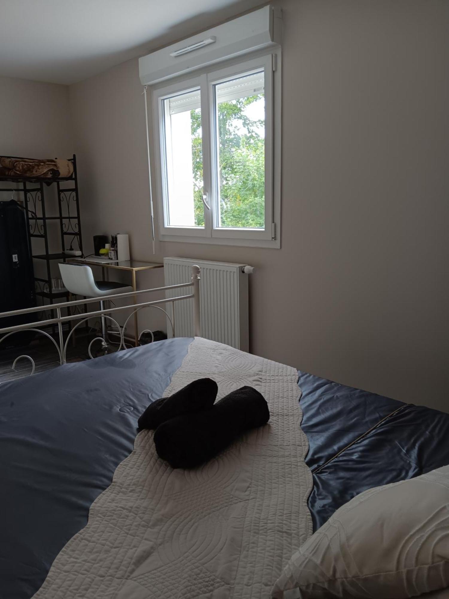 Chambre Privee Dans Une Maison Familiale Charmes  Exterior foto